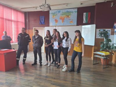 Първо място в състезание по ЗБПИИ 1